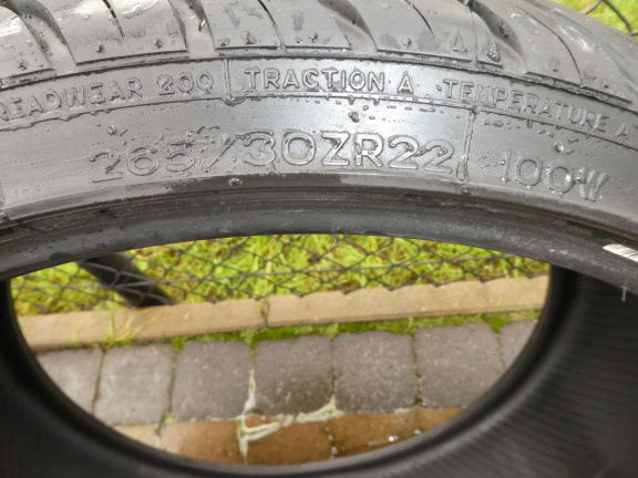 1 nieuwe band 265/30/ZR22 - Afbeelding 2