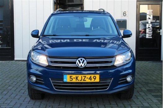 Volkswagen Tiguan - 2.0 TDI Track&Field 4Motion Panodak, Navi, Camera - 1