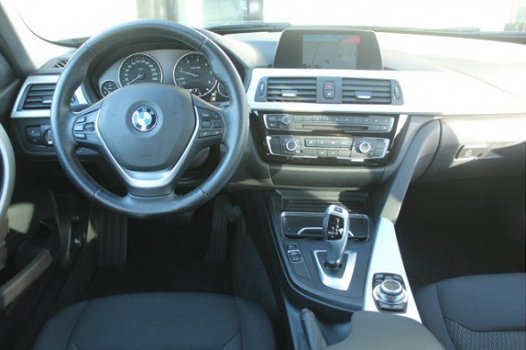 BMW 3-serie - 316d Corporate Lease Essential Automaat, Navigatie - 1