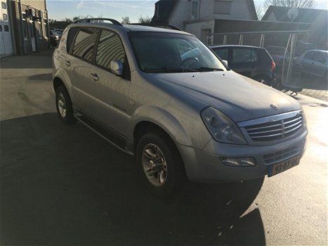 SsangYong Rexton - REXTON RX270 XDI VAN AUT - 1