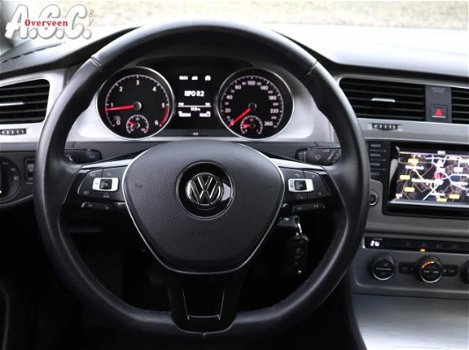 Volkswagen Golf - 1.6 TDi BlueMotion PDC v+a Navigatie - 1