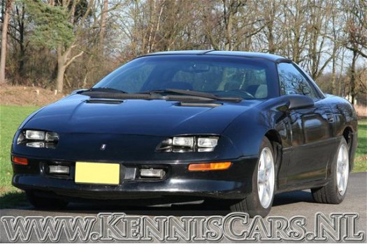 Chevrolet Camaro - 1997 T-roof Coupe - 1