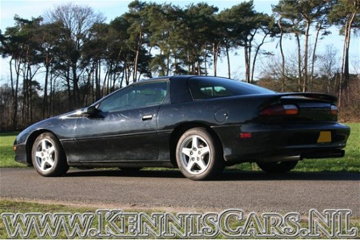 Chevrolet Camaro - 1997 T-roof Coupe - 1