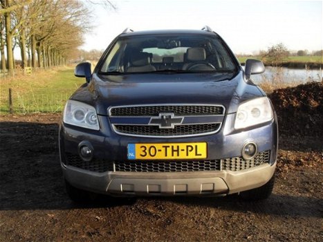 Chevrolet Captiva - 2.4 Intro Edition 2WD, - 1