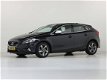 Volvo V40 - 2.0 D4 191 PK 6-Bak R-Design (BNS) - 1 - Thumbnail