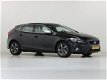 Volvo V40 - 2.0 D2 120 PK 6-Bak R-Design (BNS) - 1 - Thumbnail