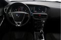 Volvo V40 - 2.0 D2 120 PK 6-Bak R-Design (BNS) - 1 - Thumbnail