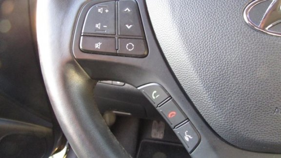 Hyundai i10 - AIRCO/PDC/CRUISE CONTROL - 1