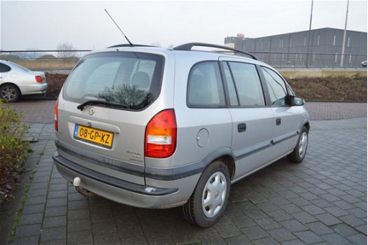 Opel Zafira - 1.6-16V Comfort - 1