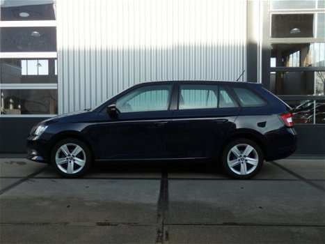 Skoda Fabia Combi - 1.0 MPI Active Cruise Control, Parkeersensoren, trekhaak - 1