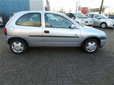 Opel Corsa - 1.2i-16V Strada automaat n.a.p. 3drs