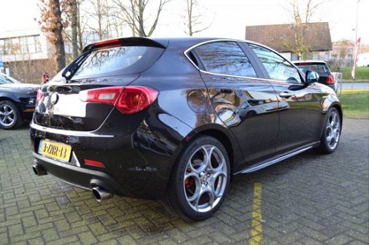 Alfa Romeo Giulietta - 1.4 T Distinctive CLIMA / CRUISE / LEER / PACK SPORT / 200PK - 1