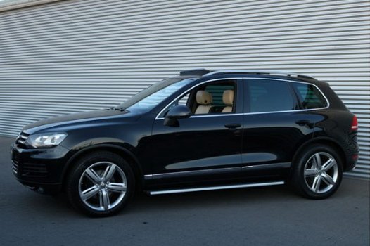 Volkswagen Touareg - 3.0 TDI Highline Aut 4 Motion Exclusive (Panodak Luchtvering SportLeder/Memory/ - 1