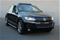 Volkswagen Touareg - 3.0 TDI Highline Aut 4 Motion Exclusive (Panodak Luchtvering SportLeder/Memory/ - 1 - Thumbnail