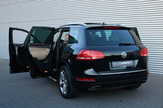 Volkswagen Touareg - 3.0 TDI Highline Aut 4 Motion Exclusive (Panodak Luchtvering SportLeder/Memory/ - 1