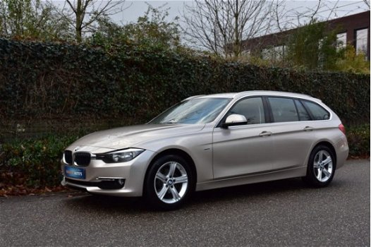 BMW 3-serie Touring - 318d Luxury | LEDER | NAVI | 2 x CHROME | TREKHAAK - 1