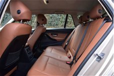 BMW 3-serie Touring - 318d Luxury | LEDER | NAVI | 2 x CHROME | TREKHAAK