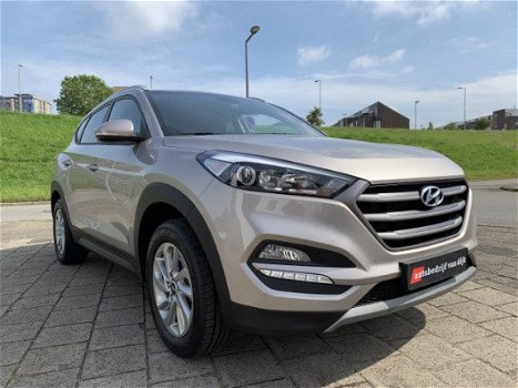 Hyundai Tucson - 1.6 Comfort Navigatie Camera Leer Pdc Keyless - 1