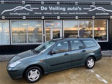 Ford Focus Wagon - 1.6-16V Trend