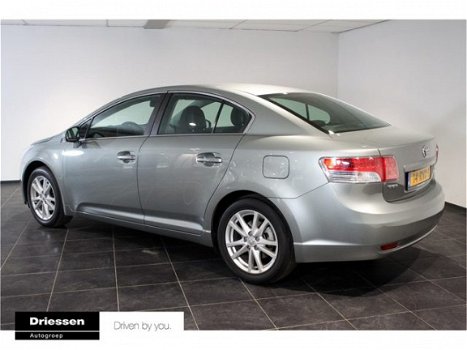 Toyota Avensis - 2.0 VVTi Business (Navigatie - Camera - 17``Velgen) - 1