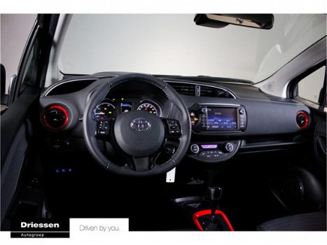 Toyota Yaris - 1.5 Hybrid Design (Climate control - Cruise - Camera) - 1