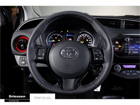 Toyota Yaris - 1.5 Hybrid Design (Climate control - Cruise - Camera) - 1