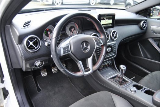 Mercedes-Benz A-klasse - 180 Amg Prestige amg, leer, panorama, navi, stoelverw, cruise - 1