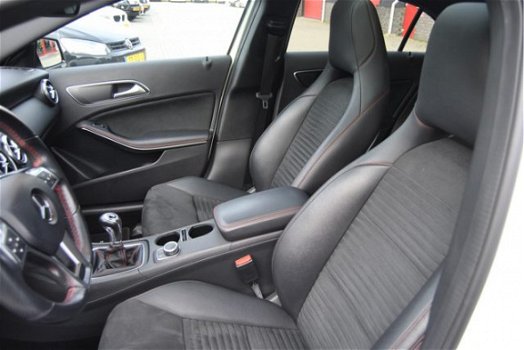 Mercedes-Benz A-klasse - 180 Amg Prestige amg, leer, panorama, navi, stoelverw, cruise - 1