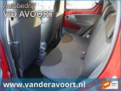 Toyota Aygo - 1.0-12V Comfort Navigator Met 3 maanden garantie en nieuwe apk - 1