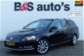 Volkswagen Passat Variant - 2.0 TDI Highline BlueMotion AUTOMAAT CLIMA CRUISE PDC NAVI KEYLESS BLUET - 1 - Thumbnail