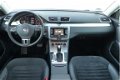 Volkswagen Passat Variant - 2.0 TDI Highline BlueMotion AUTOMAAT CLIMA CRUISE PDC NAVI KEYLESS BLUET - 1 - Thumbnail