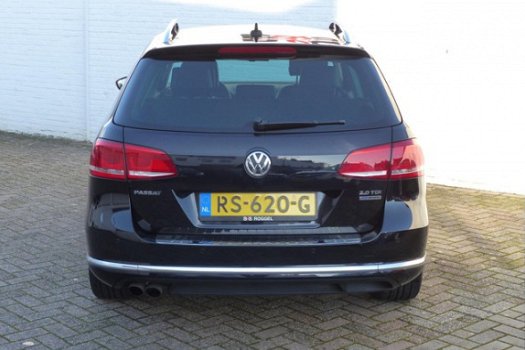 Volkswagen Passat Variant - 2.0 TDI Highline BlueMotion AUTOMAAT CLIMA CRUISE PDC NAVI KEYLESS BLUET - 1