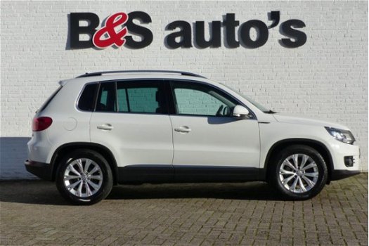 Volkswagen Tiguan - 2.0 TSI Sport&Style 4Motion MOOIE AUTO CLIMA CRUISE NAVI PDC NAVI LED ELEK RAMEN - 1