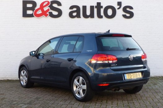 Volkswagen Golf - 1.4 TSI Highline NETTE AUTO VOORVERWARMING CLIMA CRUISE NAVI PDC - 1