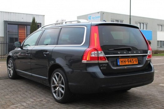 Volvo V70 - 2.0 D2 Inscription (B) + Xenon + Navi + S-Dak + Leder + 18 inch - 1