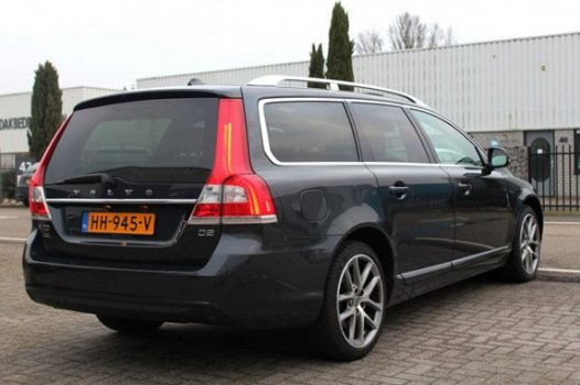 Volvo V70 - 2.0 D2 Inscription (B) + Xenon + Navi + S-Dak + Leder + 18 inch - 1