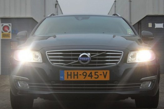 Volvo V70 - 2.0 D2 Inscription (B) + Xenon + Navi + S-Dak + Leder + 18 inch - 1