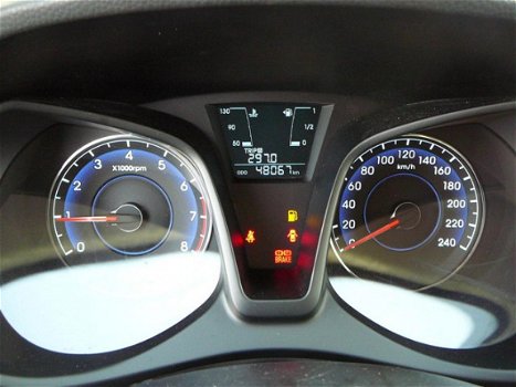 Hyundai ix20 - 1.6i i-Vision Gezinswagen Hoge instap Cruise Control LM velgen, Airco, Trekhaak, 5 dr - 1