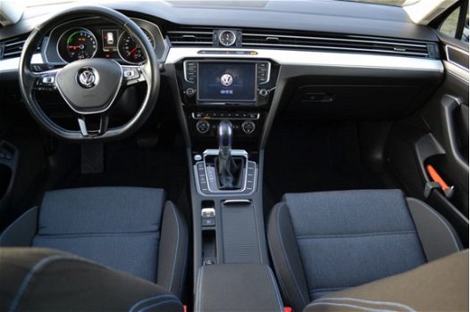 Volkswagen Passat Variant - 1.4 TSI GTE Highline Excl. Btw Apple Carplay Massage Stoel Panoramadak A - 1