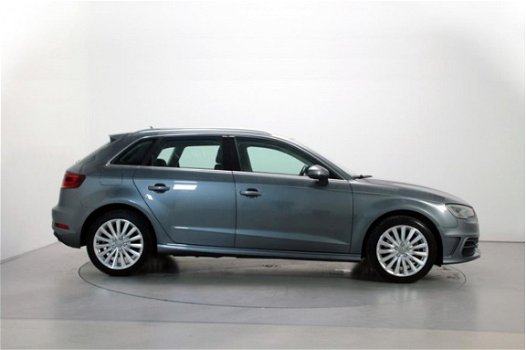 Audi A3 Sportback - 1.4 e-tron PHEV Attraction Pro Line plus LED Navigatie Parkeersensoren Climate C - 1