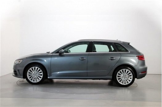 Audi A3 Sportback - 1.4 e-tron PHEV Attraction Pro Line plus LED Navigatie Parkeersensoren Climate C - 1