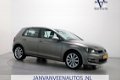 Volkswagen Golf - 1.6 TDI Connected Series LED DAB+ Navigatie Stoelverw/Massage Camera ParkAssist - 1 - Thumbnail