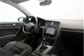 Volkswagen Golf - 1.6 TDI Connected Series LED DAB+ Navigatie Stoelverw/Massage Camera ParkAssist - 1 - Thumbnail