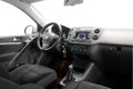 Volkswagen Tiguan - 1.4 TSI 160pk Sport&Style DSG Navigatie Parkeersensoren Stuurbediening - 1 - Thumbnail