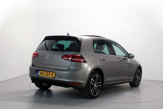 Volkswagen Golf - 1.4 TSI 204pk GTE DSG LED Panoramadak DAB+ Camera ParkPilot Climate - 1