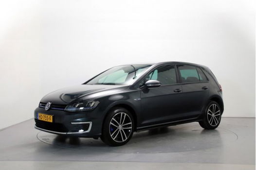 Volkswagen Golf - 1.4 TSI 204pk GTE DSG Navigatie LED App-Connect ParkAssist - 1