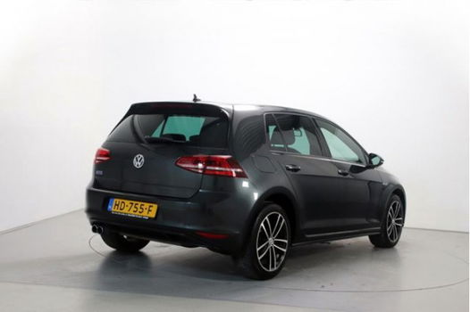 Volkswagen Golf - 1.4 TSI 204pk GTE DSG Navigatie LED App-Connect ParkAssist - 1