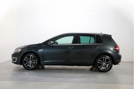 Volkswagen Golf - 1.4 TSI 204pk GTE DSG Navigatie LED App-Connect ParkAssist - 1