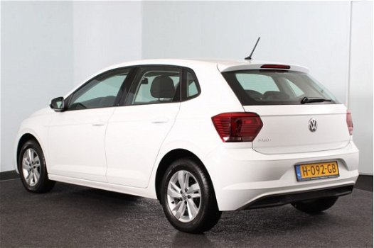 Volkswagen Polo - 1.0 MPI 80PK Comfortline | App. NAV | Airco | Cruise | LM - 1