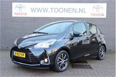 Toyota Yaris - 1.5 Hybrid TeamD Rijklaarprijs Navigatie-Cruise control-Lichtmetalen velgen